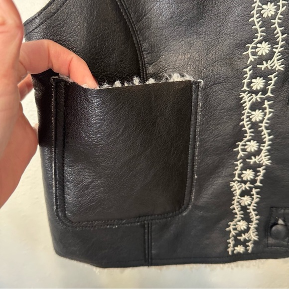 **NWT** Free People Travelers Black and White Women's Leather  Vest - Picture 9 of 16